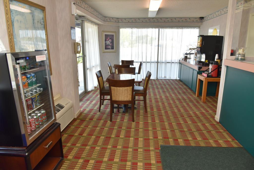 Econo Lodge Cherry Point Havelock Zewnętrze zdjęcie