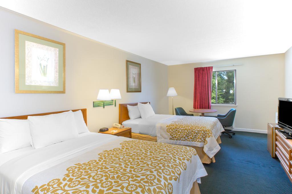 Econo Lodge Cherry Point Havelock Zewnętrze zdjęcie