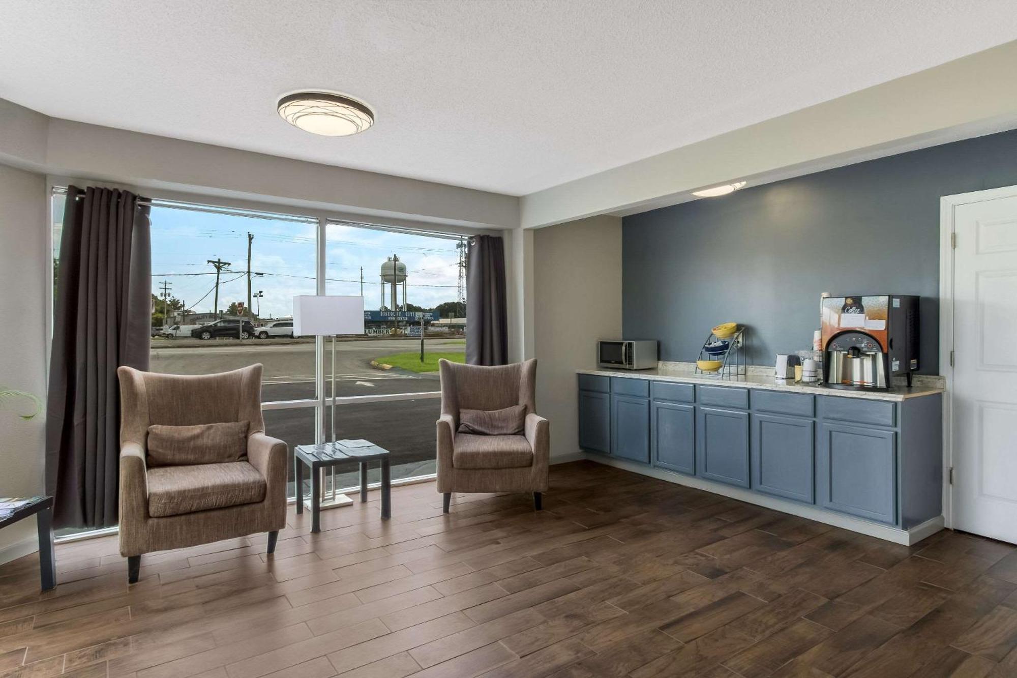 Econo Lodge Cherry Point Havelock Zewnętrze zdjęcie