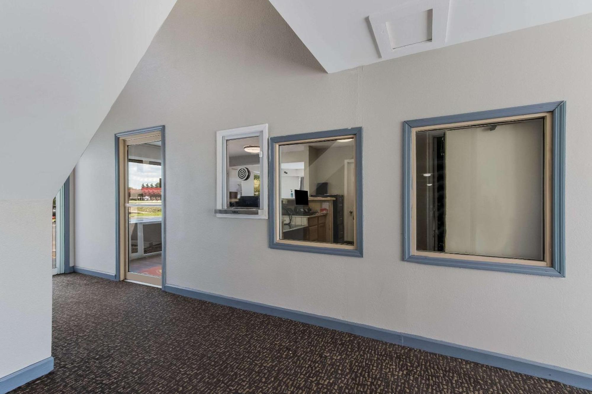 Econo Lodge Cherry Point Havelock Zewnętrze zdjęcie