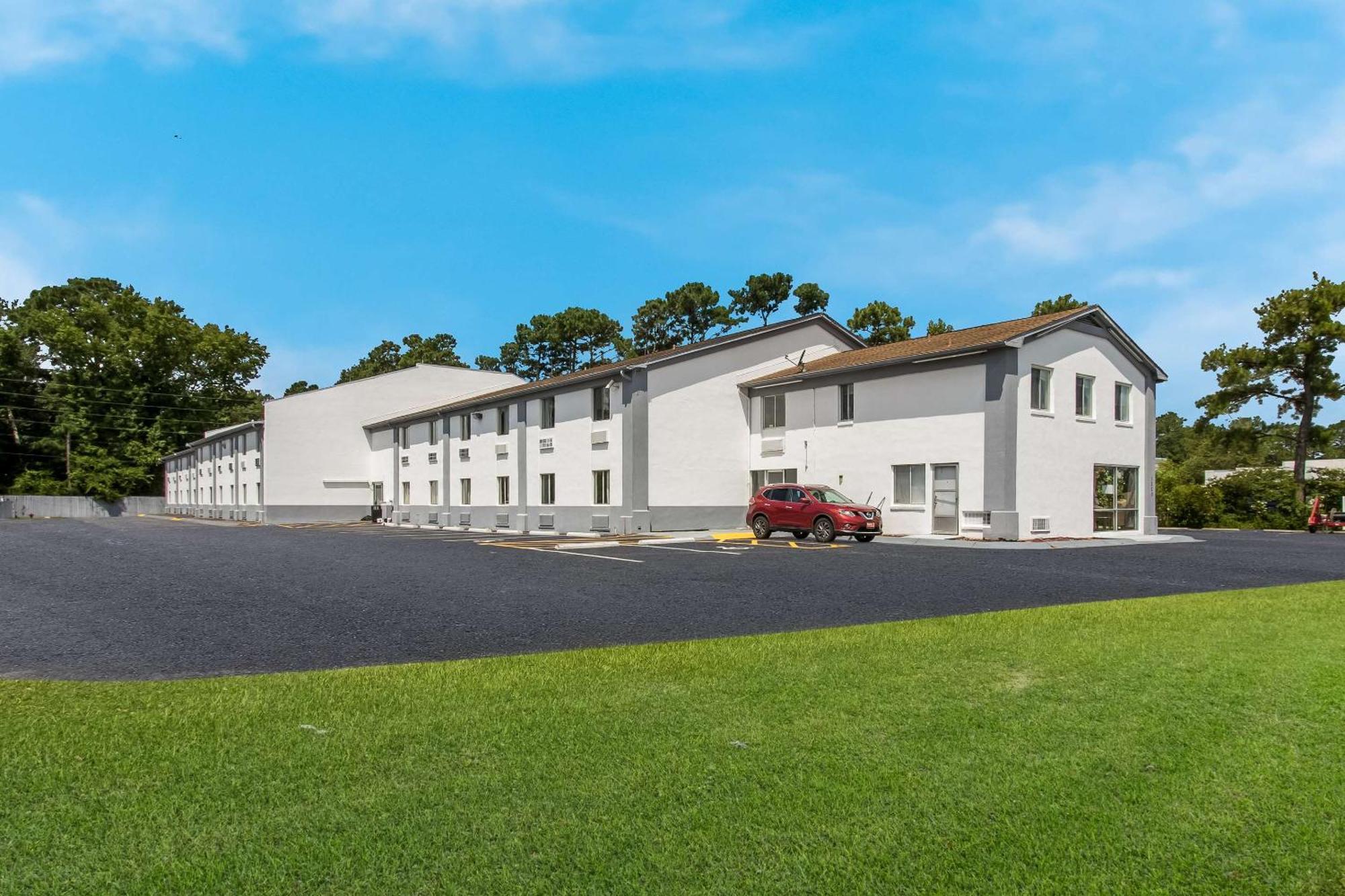 Econo Lodge Cherry Point Havelock Zewnętrze zdjęcie
