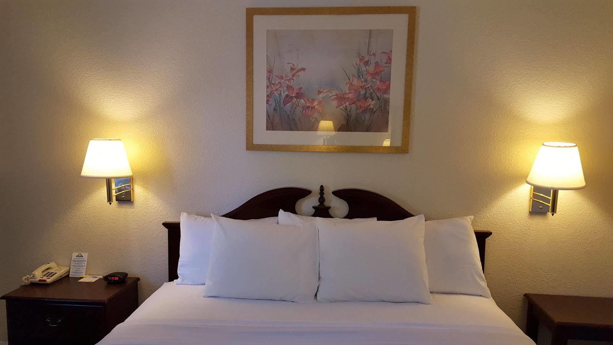 Econo Lodge Cherry Point Havelock Zewnętrze zdjęcie