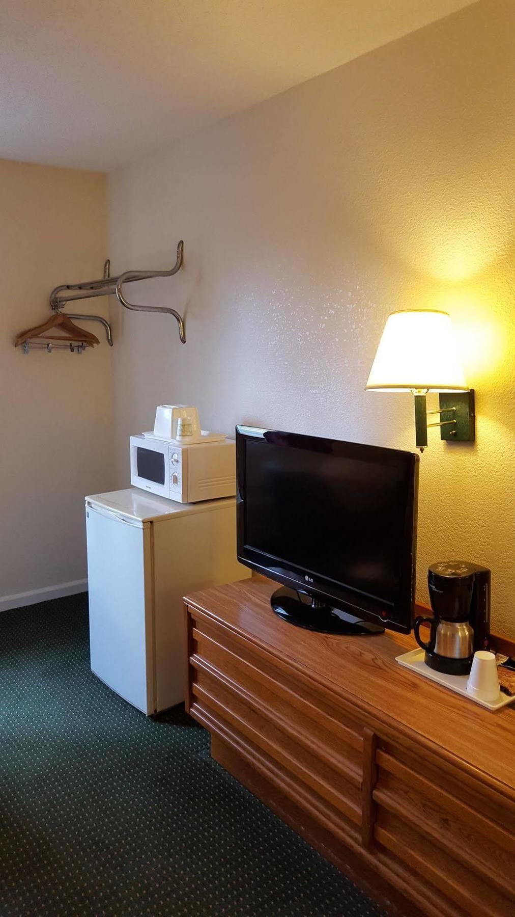 Econo Lodge Cherry Point Havelock Zewnętrze zdjęcie